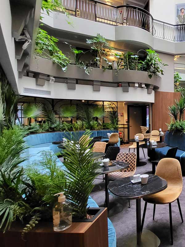 hotel-paris-neuilly-petit-dejeuner-atrium